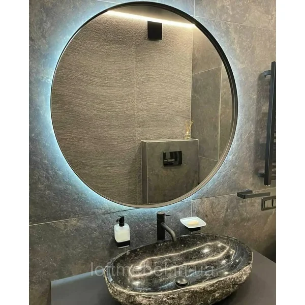 Кругле дзеркало в чорній тонкій металевій рамі вологостійке д40-д100 см 